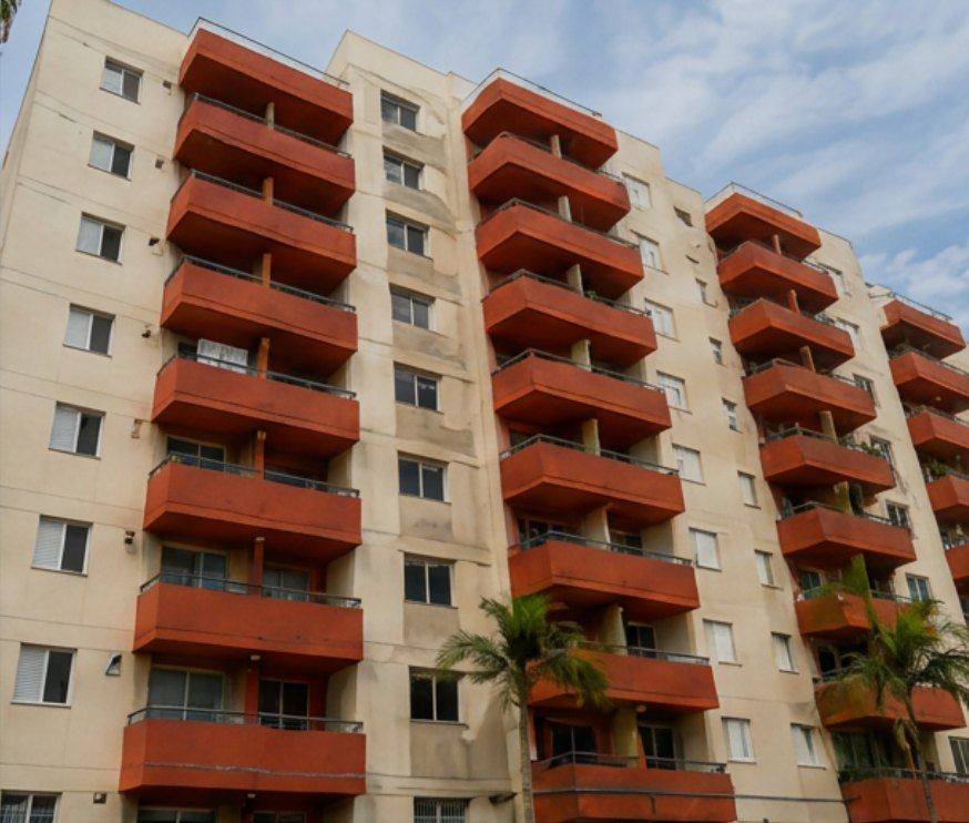 Fachada com patologias antes da recuperação